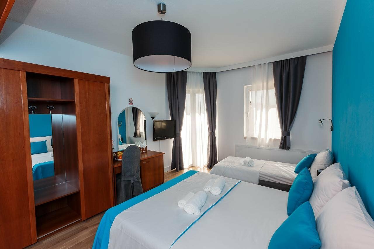 Hotel Villa Zarko Kastel Stari ภายนอก รูปภาพ